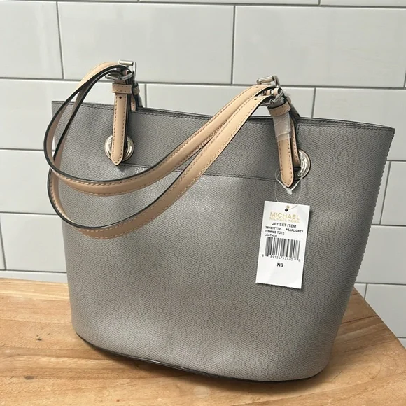 NWT $348 Michael Kors Jet Set Leather Tote - Picture 2 of 5